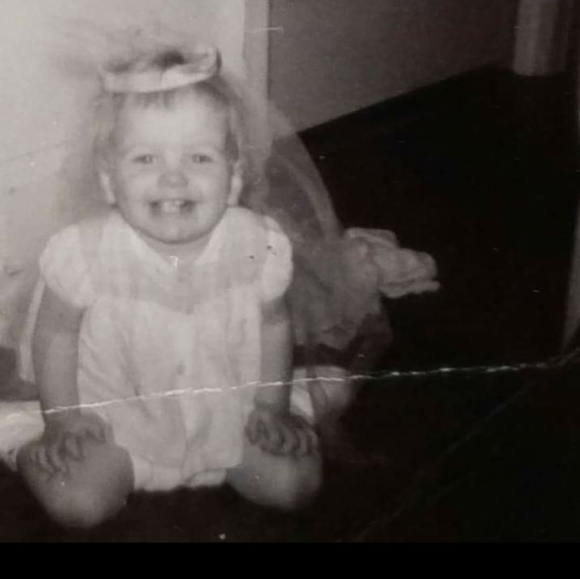 Meet your Posher, Terri - Picture 1 of 1